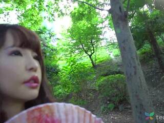 Enticing y adorable salesgirl desde japón vídeos nosotros su coño a ser dedo follada y jugó con sin censura