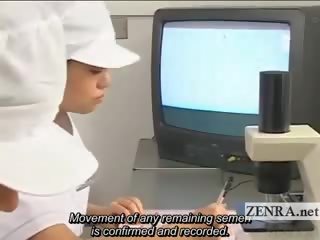 Subtitulado mujer vestida hombre desnudo japón condón laboratory paja investigación