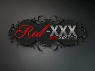 Perfected लाल xxx बेकार है उसकी किशोर लुसी साथ एक स्ट्रैपआन