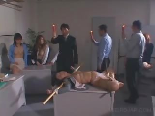 Ιάπωνες βρόμικο βίντεο σκλάβος τιμωρημένος/η με smashing κερί dripped επί αυτήν σώμα