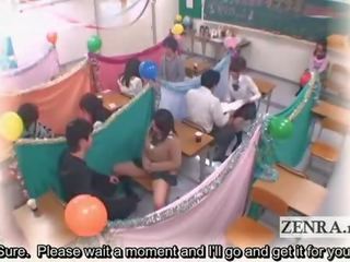 Titruar japoni nxënëseve klasë masturbim cafe